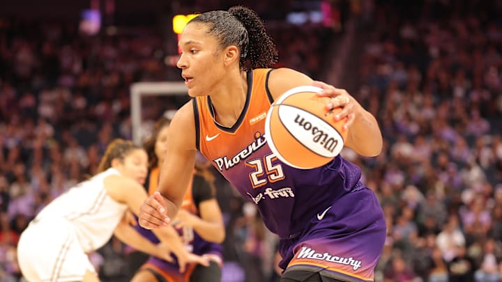 Jul 14, 2025; San Francisco, California, USA; Phoenix Mercury forward Alyssa Thomas (25) controls the ball against the Golden State Valkyries during the third quarter at Chase Center. Mandatory Credit: Kelley L Cox-Imagn Images