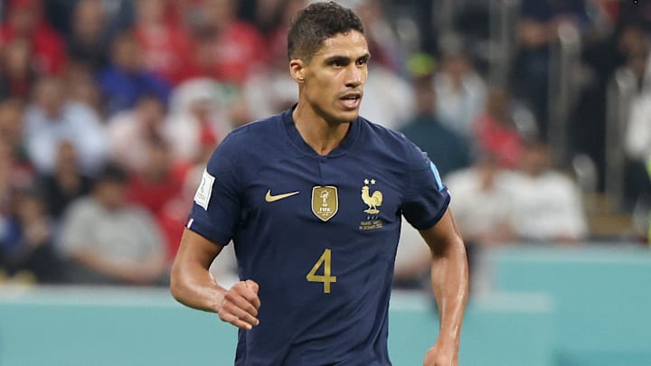 Raphaël Varane joue pour Manchester United.