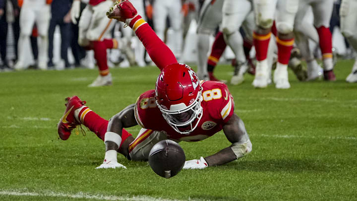 Dec 25, 2025; Kansas City, Missouri, USA; Kansas City Chiefs cornerback Kristian Fulton (8) misses an interception during the second quarter at GEHA Field at Arrowhead Stadium. Mandatory Credit: Denny Medley-Imagn Images