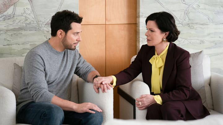 “Dial Margaret for Murder” – While in the hospital recovering from an emergency appendectomy, Todd is convinced he overheard a plot to murder someone. When Margaret realizes her difficult but very important clients are interested in Todd’s theories, she jumps into the role of private investigator and brings them along for the ride. Also, Todd gets to meet his personal guru, Dick Franks, a grizzled veteran private investigator who shares the hospital room with him, on the CBS Original drama SO