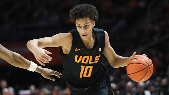 Feb 14, 2026; Knoxville, Tennessee, USA;  Tennessee Volunteers forward Nate Ament (10) moves the ball against the LSU Tigers.