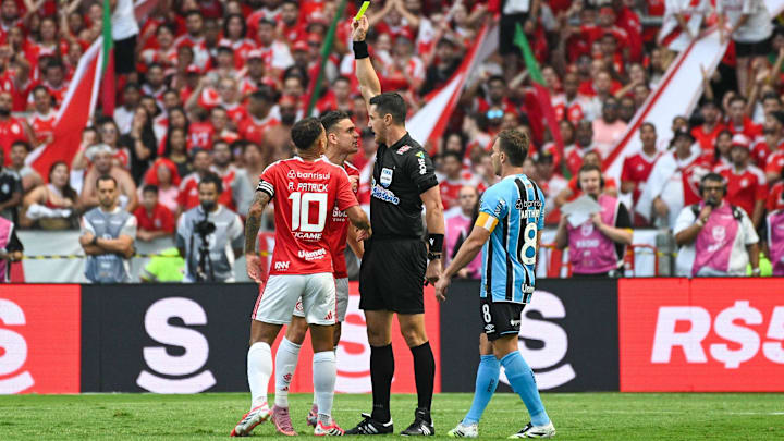 Rafael Rodrigo Klein apitou o Grenal 451 Rafael Rodrigo Klein apitou o Grenal 451