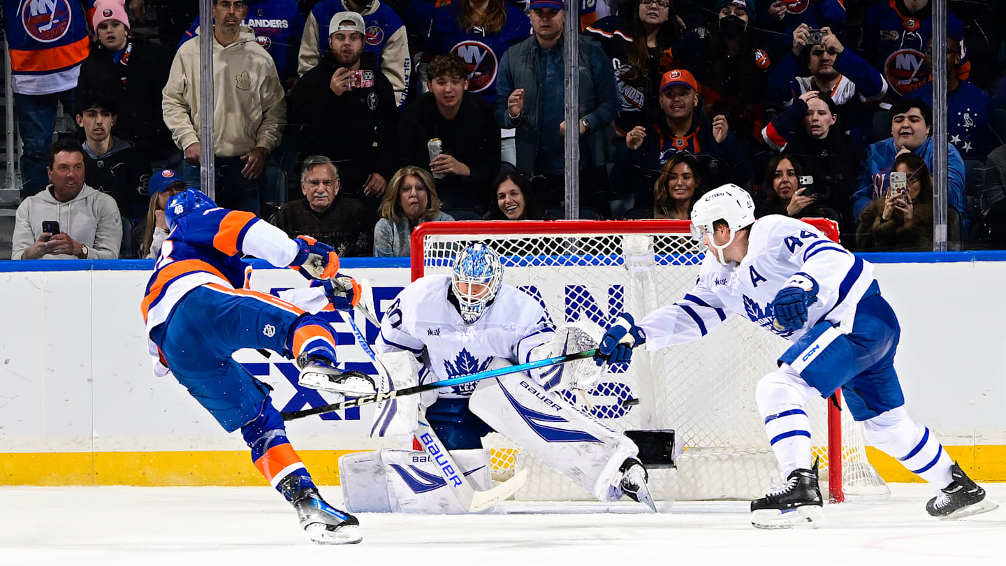 Maple Leafs need to move on from former star blueliner soon