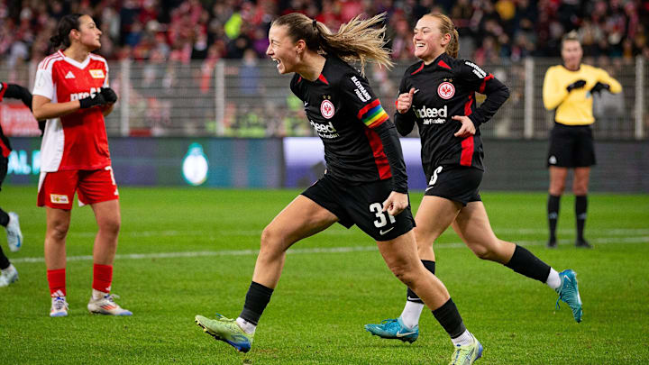 Tanja Pawollek sorgte bei ihrem Startelf-Comeback für die späte Führung der Eintracht Tanja Pawollek sorgte bei ihrem Startelf-Comeback für die späte Führung der Eintracht