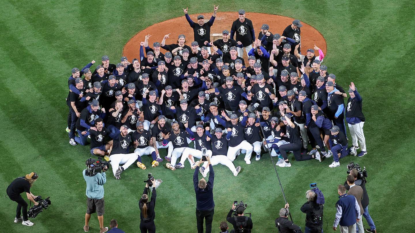 Ex-Pirates exec finds playoff success in Seattle, and it
