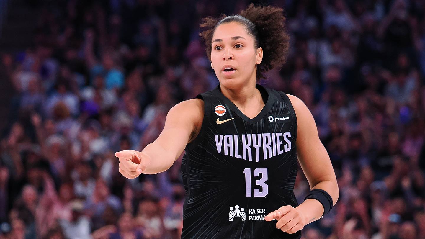 Janelle Salaun owns the WNBA Sixth Player of the Year race over Sophie Cunningham