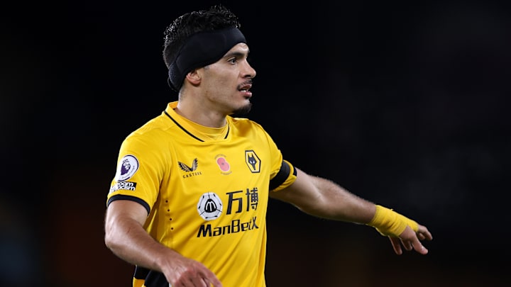 El delantero Jiménez, del Wolverhampton, es clave en el ataque mexicano