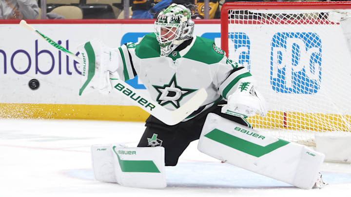 Mar 28, 2026; Pittsburgh, Pennsylvania, USA;  Dallas Stars goaltender Jake Oettinger (29) makes a save against the Pittsburgh Penguins during the first period at PPG Paints Arena. Mandatory Credit: Charles LeClaire-Imagn Images