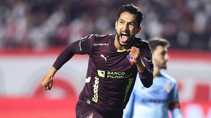 Medina marcou o gol da vitória da LDU no Morumbis 