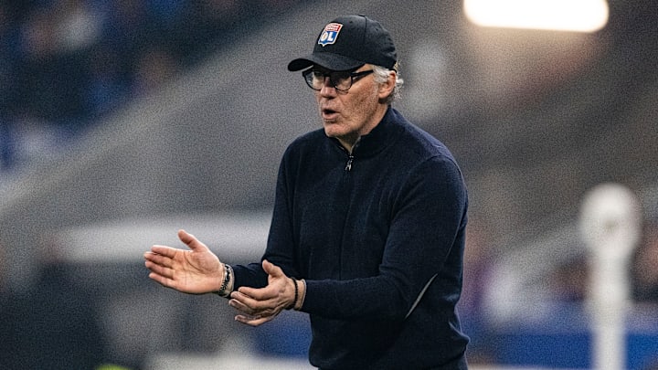 Laurent Blanc, l'entraîneur de l'OL Laurent Blanc, l'entraîneur de l'OL