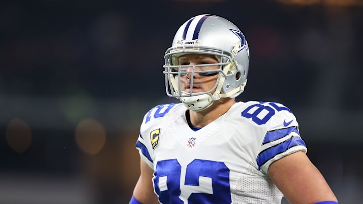 Sep 25, 2016; Arlington, TX, USA; Dallas Cowboys tight end Jason Witten (82) prior to the game against the Chicago Bears at AT&T Stadium. Mandatory Credit: Matthew Emmons-Imagn Images