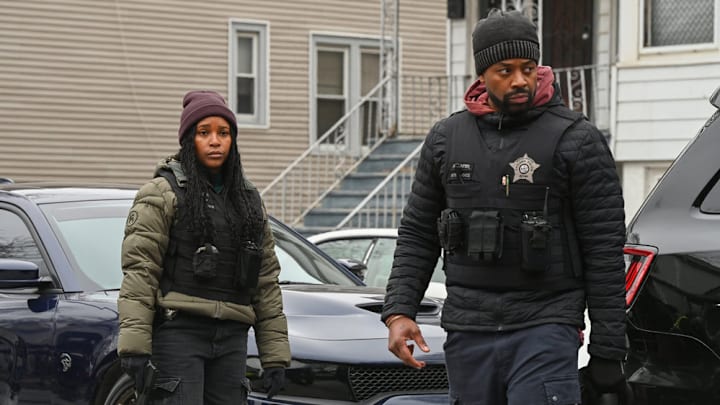 CHICAGO P.D. -- "Demons" Episode 12018 -- Pictured: (l-r) Toya Turner as Kiana Cook, LaRoyce Hawkins as Officer Kevin Atwater -- (Photo by: Lori Allen/NBC)