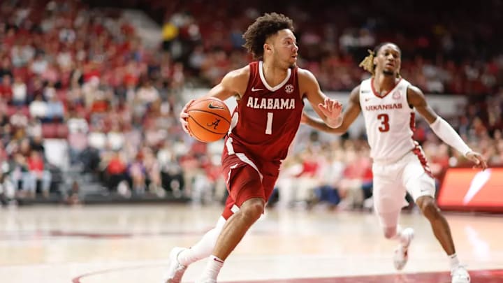 Alabama guard Mark Sears (1) drives to the basket against Arkansas at Coleman Coliseum in Tuscaloosa, AL on Saturday, Mar 9, 2024. Alabama guard Mark Sears (1) drives to the basket against Arkansas at Coleman Coliseum in Tuscaloosa, AL on Saturday, Mar 9, 2024.