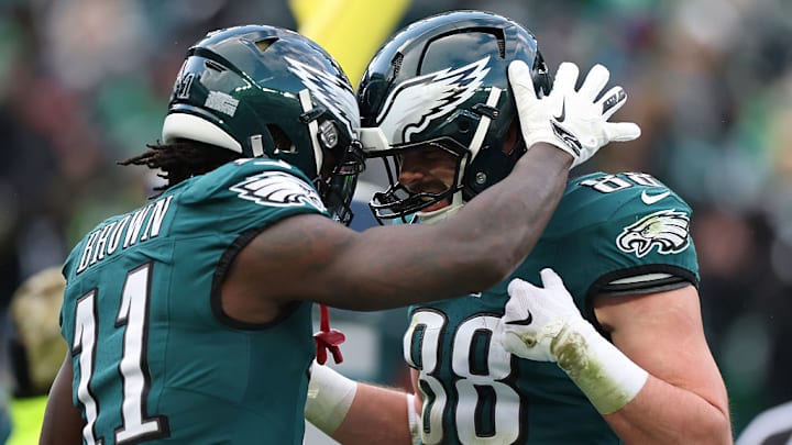 Dallas Goedert signed a one-year extension with the Eagles on Sunday. Dallas Goedert signed a one-year extension with the Eagles on Sunday.