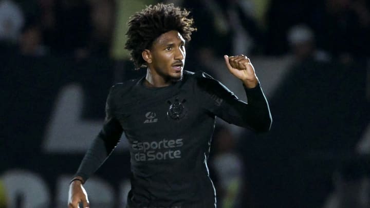 Talles Magno participou dos dois gols do Corinthians Talles Magno participou dos dois gols do Corinthians