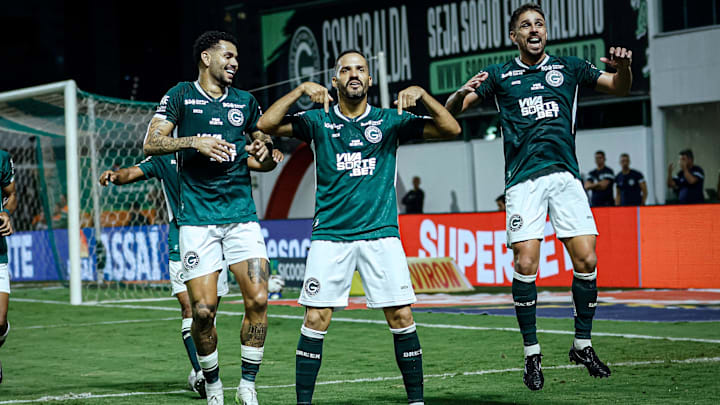Goiás tem confronto direto com o Athletico-PR na 35ª rodada da Série B