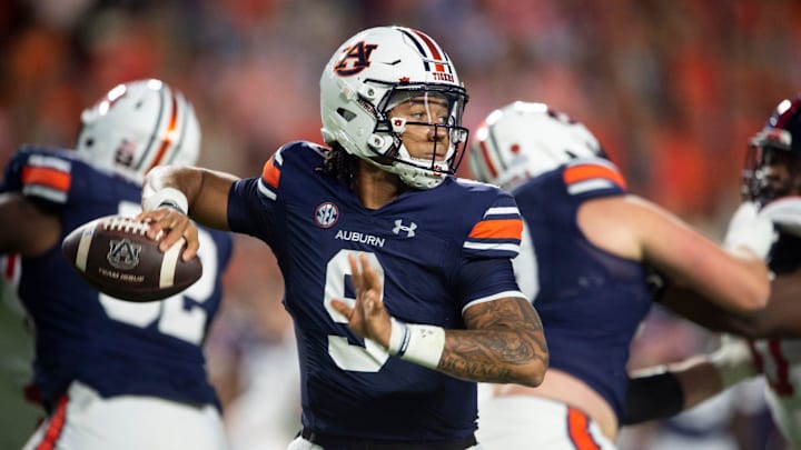 Former Auburn Tigers quarterback Robby Ashford is now with his fourth school entering his sixth season of college football. Former Auburn Tigers quarterback Robby Ashford is now with his fourth school entering his sixth season of college football.