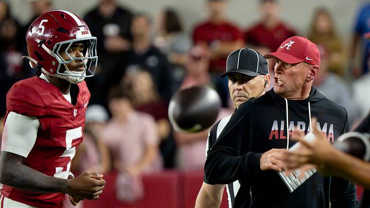 Oct 10, 2026; Tuscaloosa, Alabama, USA; Alabama head coach Kalen DeBoer yells at Alabama Dijon Lee Jr. (5) after Lee committed a personal foul that allowed Georgia to run out the clock at Saban Field at Bryant-Denny Stadium. Mandatory Credit: Gary Cosby Jr.-Imagn Images Oct 10, 2026; Tuscaloosa, Alabama, USA; Alabama head coach Kalen DeBoer yells at Alabama Dijon Lee Jr. (5) after Lee committed a personal foul that allowed Georgia to run out the clock at Saban Field at Bryant-Denny Stadium. Mandatory Credit: Gary Cosby Jr.-Imagn Images