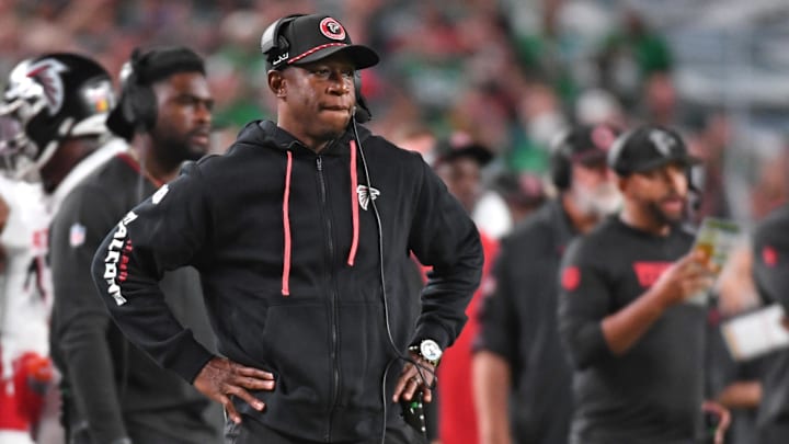 Sep 16, 2024; Philadelphia, Pennsylvania, USA; Atlanta Falcons head coach Raheem Morris on the sidelines against the Philadelphia Eagles at Lincoln Financial Field. Mandatory Credit: Eric Hartline-Imagn Images