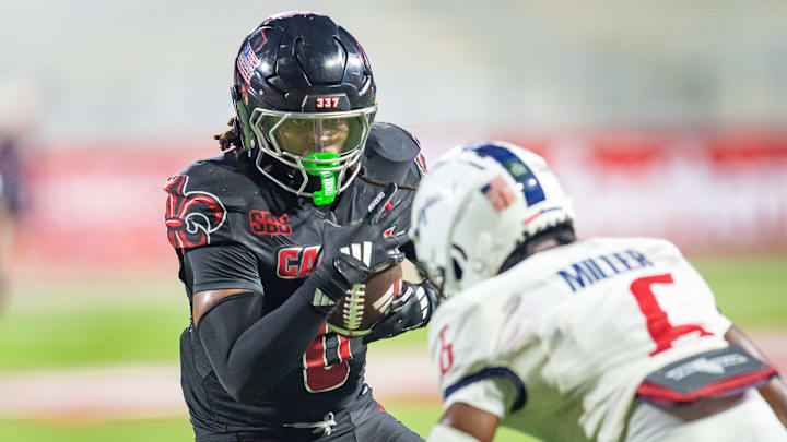 Terrance Carter 0 runs the ball as Louisianas Ragin Cajuns take on South Alabama at Cajun Field in Lafayette, LA. Saturday, Nov. 16, 2024.