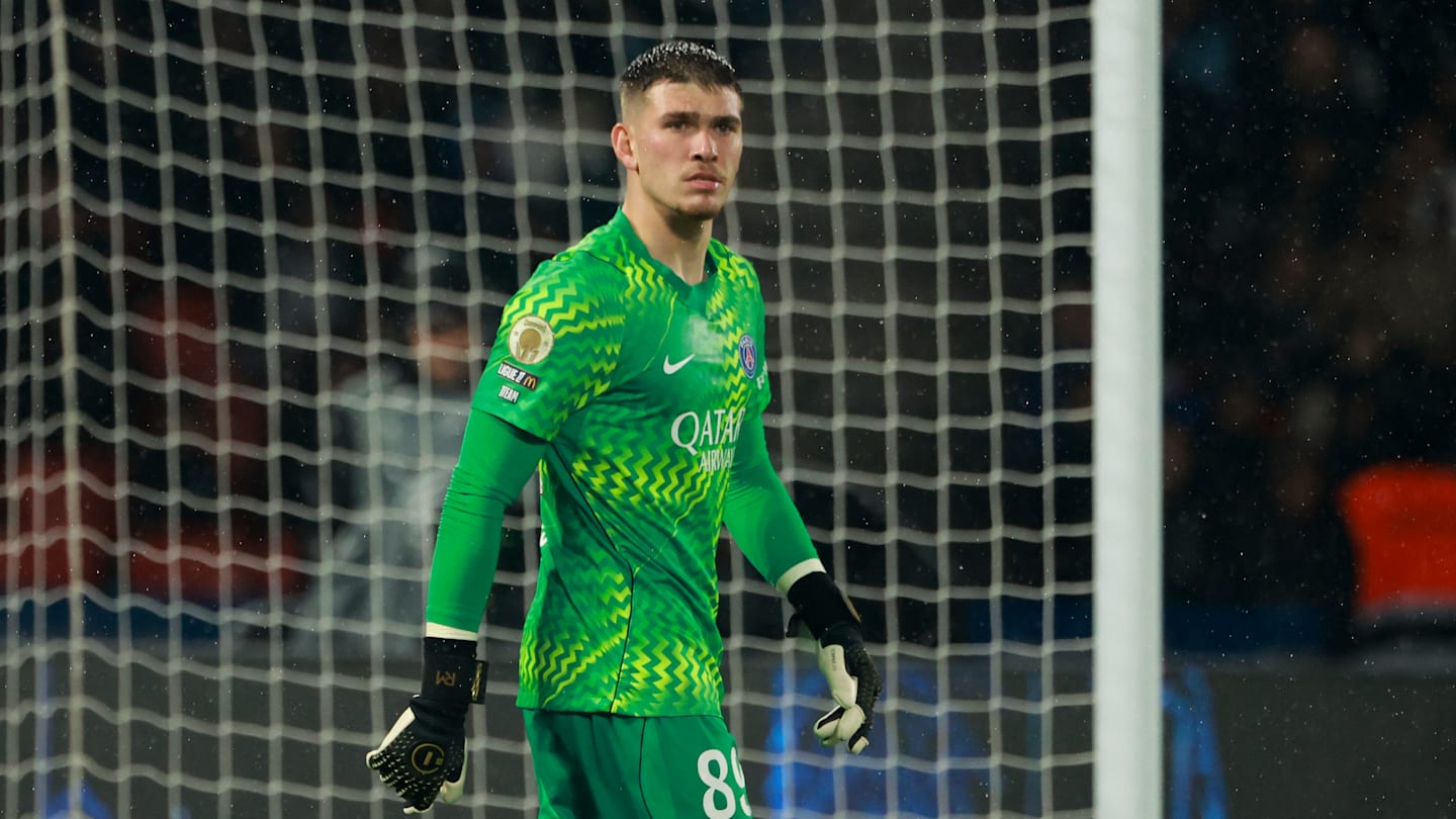 PSG mercato : Renato Marin pourrait pousser Lucas Chevalier vers la sortie
