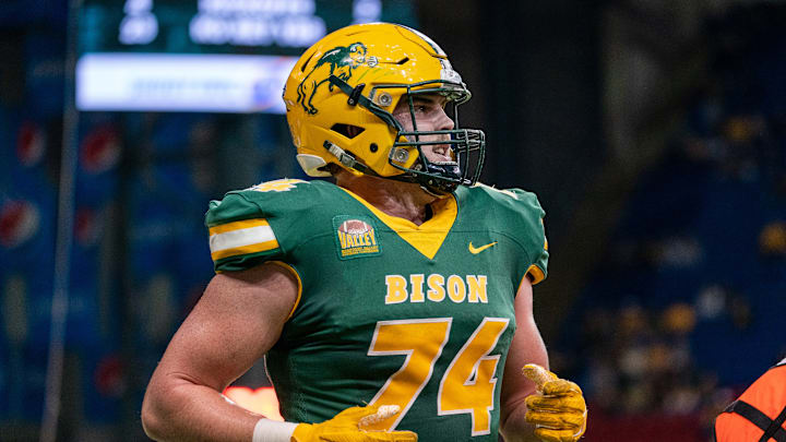 Illinois State v North Dakota State