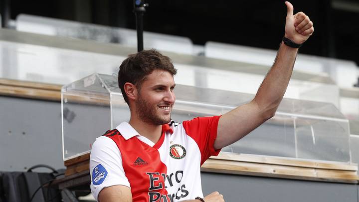 Santiago Giménez en su presentación con el Feyenoord