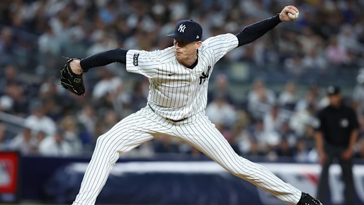 Oct 7, 2025; Bronx, New York, USA; New York Yankees relief pitcher Tim Hill (41) delivers a pitch in the fifth inning against the Toronto Blue Jays during game three of the ALDS round for the 2025 MLB playoffs at Yankee Stadium. Mandatory Credit: Wendell Cruz-Imagn Images Oct 7, 2025; Bronx, New York, USA; New York Yankees relief pitcher Tim Hill (41) delivers a pitch in the fifth inning against the Toronto Blue Jays during game three of the ALDS round for the 2025 MLB playoffs at Yankee Stadium. Mandatory Credit: Wendell Cruz-Imagn Images