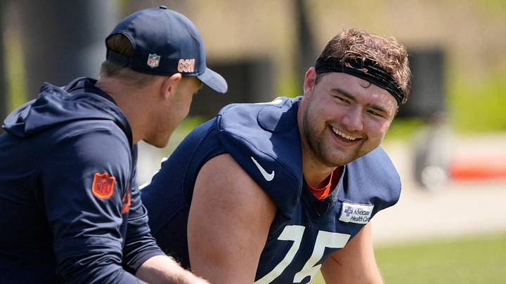 Chicago Bears head coach Ben Johnson talks with offensive lineman (75) Ozzy Trapilo during rookie minicamp at Halas Hall. Mandatory Credit: David Banks-Imagn Images Chicago Bears head coach Ben Johnson talks with offensive lineman (75) Ozzy Trapilo during rookie minicamp at Halas Hall. Mandatory Credit: David Banks-Imagn Images