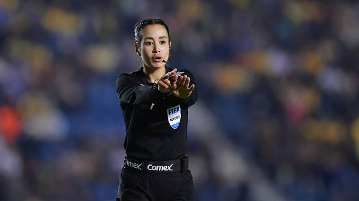 Katia Itzel García, arbitra mexicana en la Leagues Cup, ha recibido diversas amenazas en sus redes sociales. Ella no está sola. Katia Itzel García, arbitra mexicana en la Leagues Cup, ha recibido diversas amenazas en sus redes sociales. Ella no está sola.