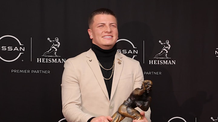 Dec 13, 2025; New York, NY, USA; Vanderbilt Commodores quarterback Diego Pavia poses with the Heisman trophy during a press conference at the New York Marriott Marquis. Mandatory Credit: Brad Penner-Imagn Images Dec 13, 2025; New York, NY, USA; Vanderbilt Commodores quarterback Diego Pavia poses with the Heisman trophy during a press conference at the New York Marriott Marquis. Mandatory Credit: Brad Penner-Imagn Images