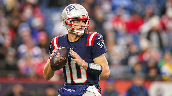 New England Patriots quarterback Drake Maye (10) looks to pass the ball against the Los Angeles Chargers in the second half at Gillette Stadium. 
