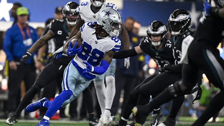 Dec 24, 2022; Arlington, Texas, USA; Dallas Cowboys wide receiver CeeDee Lamb (88) runs with the