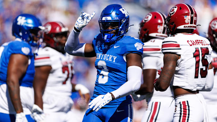 Sep 7, 2024; Lexington, Kentucky, USA; Kentucky Wildcats defensive back Alex Afari Jr. (3) celebrates during the first quarter against the South Carolina Gamecocks at Kroger Field. Mandatory Credit: Jordan Prather-Imagn Images Sep 7, 2024; Lexington, Kentucky, USA; Kentucky Wildcats defensive back Alex Afari Jr. (3) celebrates during the first quarter against the South Carolina Gamecocks at Kroger Field. Mandatory Credit: Jordan Prather-Imagn Images