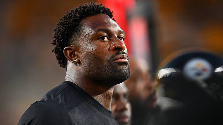 Pittsburgh Steelers wide receiver DK Metcalf Pittsburgh Steelers wide receiver DK Metcalf