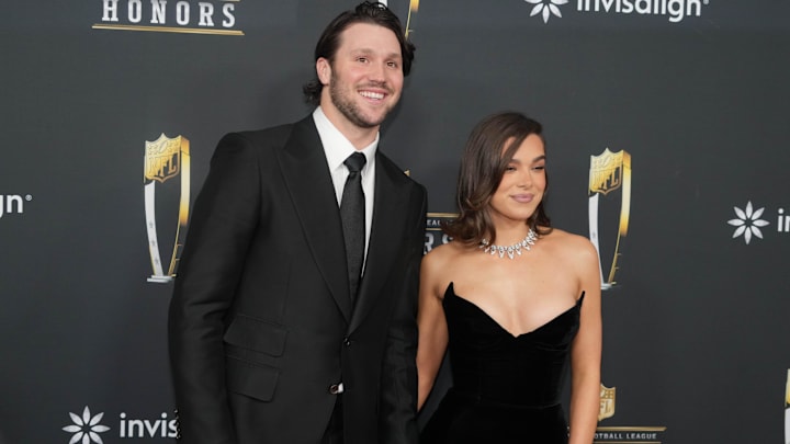 Josh Allen and Hailee Steinfeld on the red carpet before Super Bowl LIX NFL Honors at Saenger Theatre. Josh Allen and Hailee Steinfeld on the red carpet before Super Bowl LIX NFL Honors at Saenger Theatre.