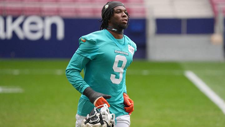 Nov 14, 2025; Madrid, Spain; Miami Dolphins safety Ifeatu Melifonwu (9) during practice at Estadio Riyadh Air Metropolitano. Mandatory Credit: Kirby Lee-Imagn Images Nov 14, 2025; Madrid, Spain; Miami Dolphins safety Ifeatu Melifonwu (9) during practice at Estadio Riyadh Air Metropolitano. Mandatory Credit: Kirby Lee-Imagn Images