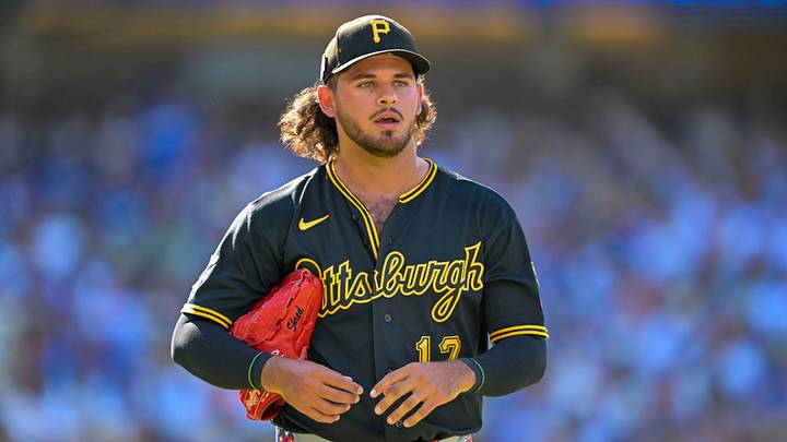 Aug 22, 2026; Los Angeles, California, USA; Pittsburgh Pirates pitcher Jared Jones (17) returns to the dugout after the first inning at Dodger Stadium. Mandatory Credit: Jayne Kamin-Oncea-Imagn Images Aug 22, 2026; Los Angeles, California, USA; Pittsburgh Pirates pitcher Jared Jones (17) returns to the dugout after the first inning at Dodger Stadium. Mandatory Credit: Jayne Kamin-Oncea-Imagn Images