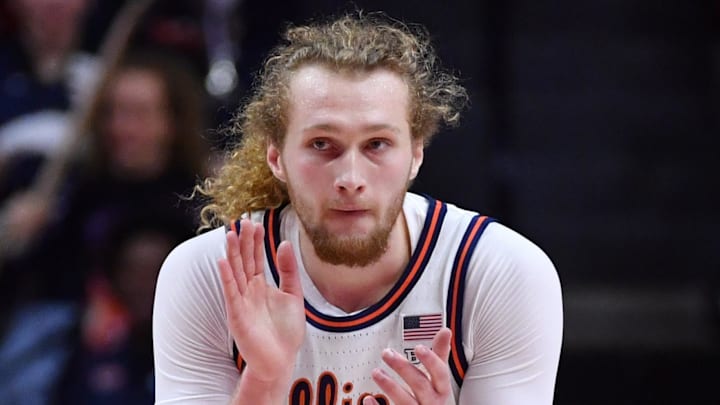 Jan 8, 2026; Champaign, Illinois, USA; Illinois Fighting Illini forward Jake Davis (15) applauds his team’s performance during the first half against the Rutgers Scarlet Knights at State Farm Center. Mandatory Credit: Ron Johnson-Imagn Images Jan 8, 2026; Champaign, Illinois, USA; Illinois Fighting Illini forward Jake Davis (15) applauds his team’s performance during the first half against the Rutgers Scarlet Knights at State Farm Center. Mandatory Credit: Ron Johnson-Imagn Images
