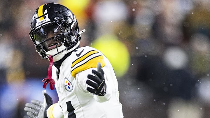 Pickens and Newsome are talking smack ahead of their matchup on Sunday.