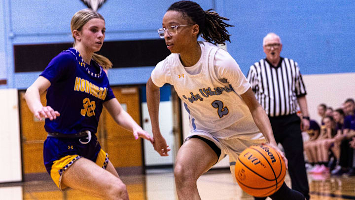 Guilford’s Jaleese Williams (2) dribbles to the basket during a game against Hononegah Friday, Jan. 24, 2025, at Guilford High School.