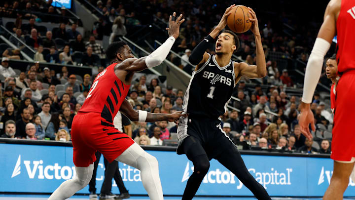 Deandre Ayton, Portland Trail Blazers (left); Victor Wembanyama, San Antonio Spurs