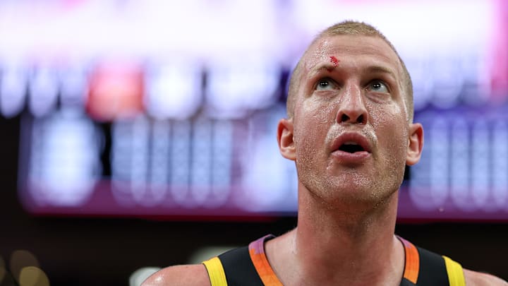 Phoenix Suns v Houston Rockets