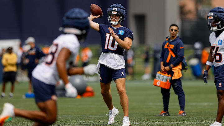 Jul 26, 2024; Englewood, CO, USA; Denver Broncos quarterback Bo Nix (10) during training camp at Broncos Park Powered by CommonSpirit. Jul 26, 2024; Englewood, CO, USA; Denver Broncos quarterback Bo Nix (10) during training camp at Broncos Park Powered by CommonSpirit.