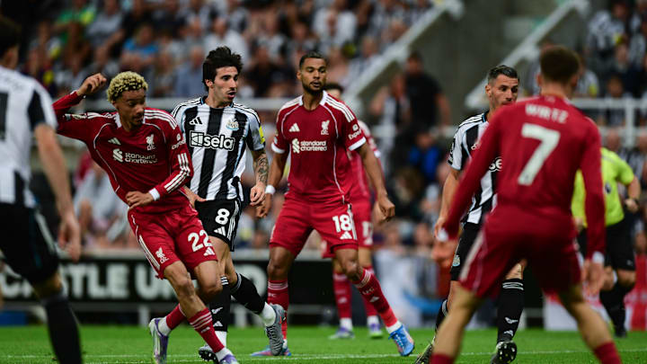 Newcastle United v Liverpool - Premier League Newcastle United v Liverpool - Premier League