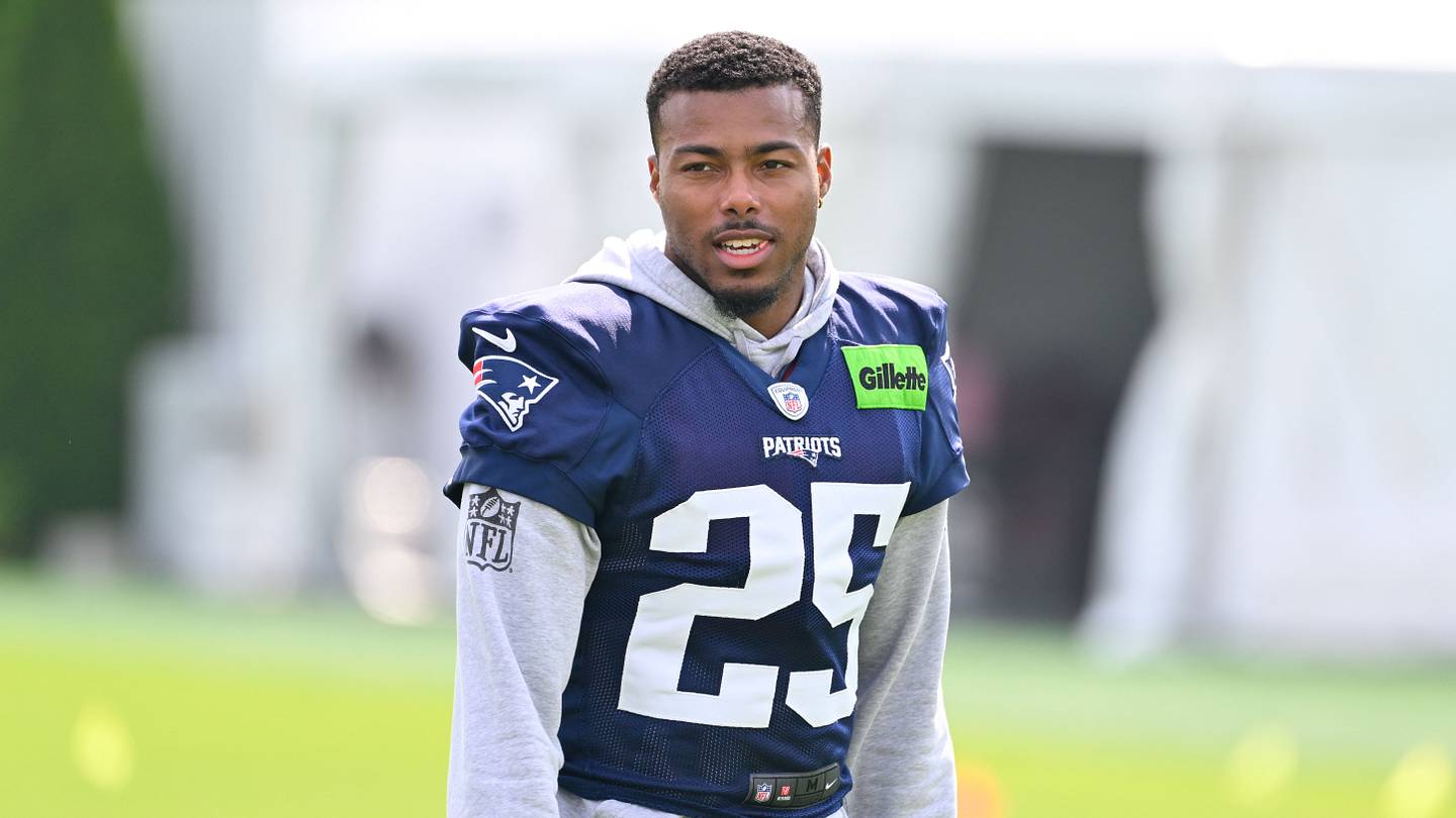 Ball-Hawking Marcus Jones Was Patriots' Best CB This Past Week vs. Eagles