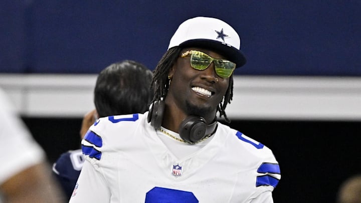 Dallas Cowboys linebacker DeMarvion Overshown looks on before the game between the Dallas Cowboys and the Baltimore Ravens at AT&T Stadium. 