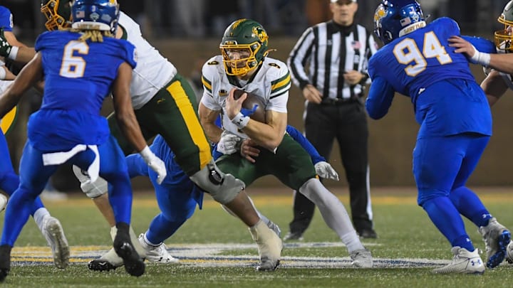 North Dakota State Bison quarterback Cole Payton (9)