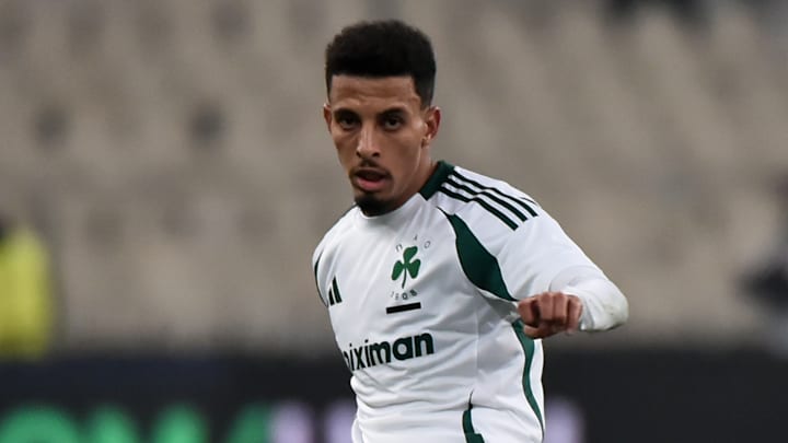 Azzedine Ounahi est prêté au Panathinaïkos par l'OM cette saison. Azzedine Ounahi est prêté au Panathinaïkos par l'OM cette saison.