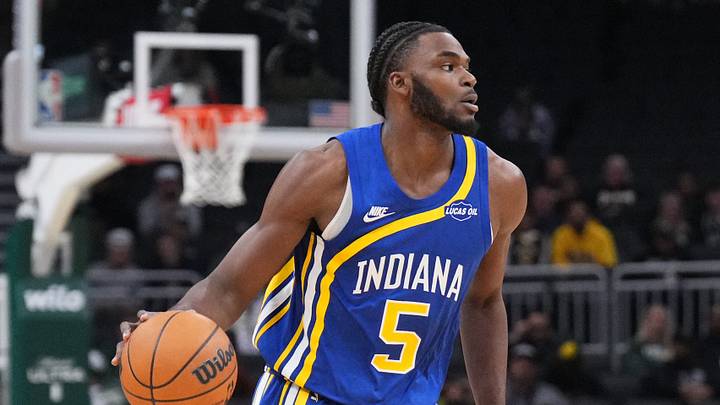 Oct 26, 2026; Milwaukee, Wisconsin, USA; Indiana Pacers forward Jarace Walker (5) brings the ball up the court again the Milwaukee Bucks in the first half at Fiserv Forum. Mandatory Credit: Michael McLoone-Imagn Images Oct 26, 2026; Milwaukee, Wisconsin, USA; Indiana Pacers forward Jarace Walker (5) brings the ball up the court again the Milwaukee Bucks in the first half at Fiserv Forum. Mandatory Credit: Michael McLoone-Imagn Images